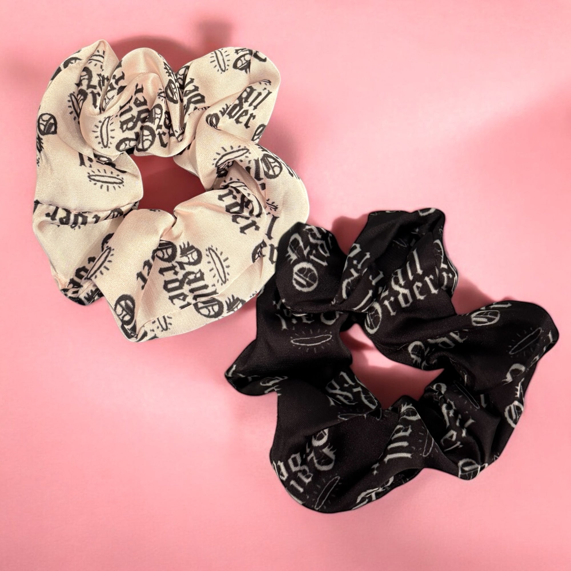 Nail Order Scrunchie (2 colours)